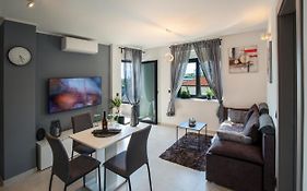 Rijeka Relax Apartment With Parking